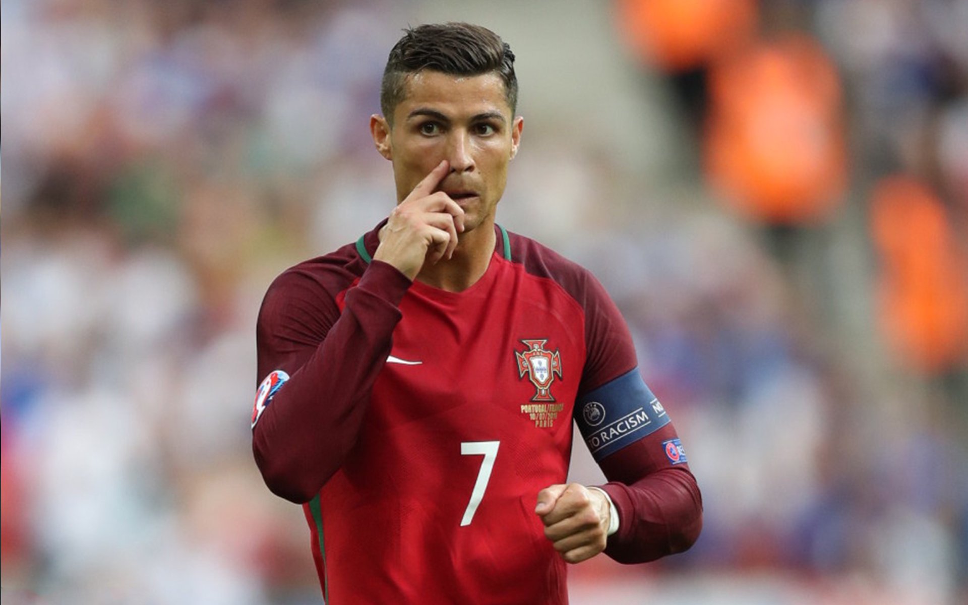 明天全运会首战！球迷偶遇男篮球员余嘉豪抵达北京国际机场，男蓝余嘉豪